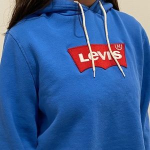 men’s large levi’s hoodie (cropped)
